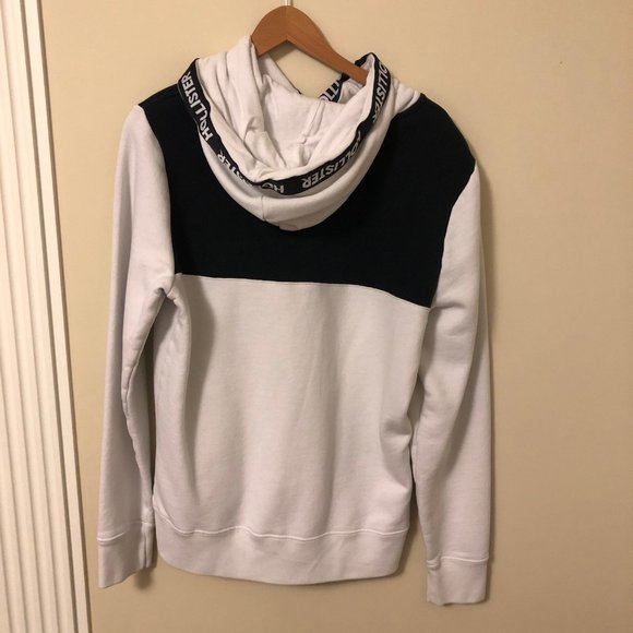 Hollister Black and White Hoodie In Mens Medium - Picture 2 of 5